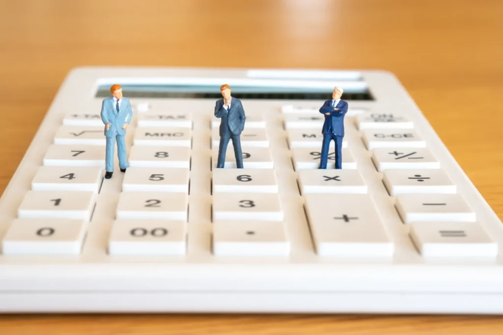 外国人向け求人サイトは、翻訳機能があるぶんだけ費用が高くなる